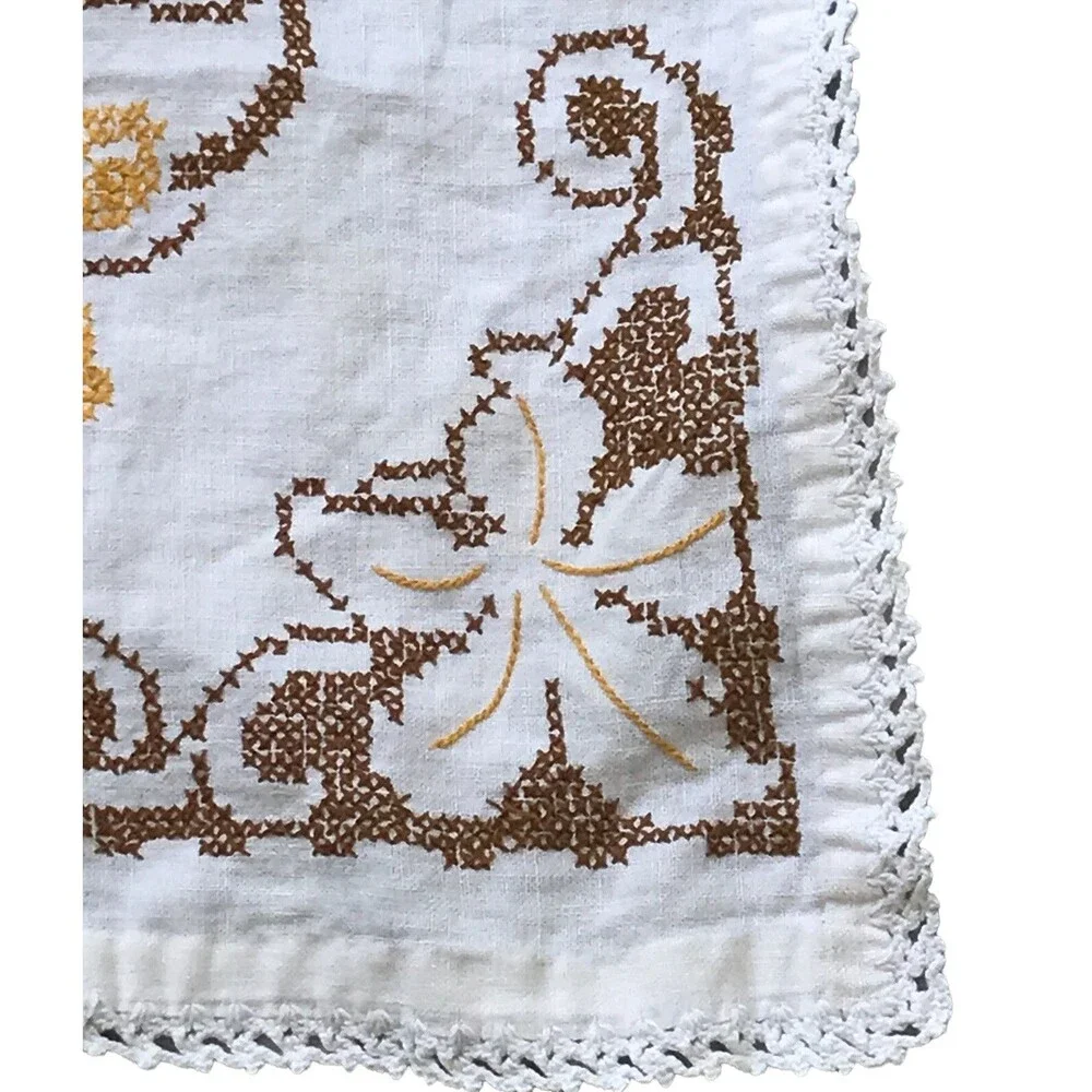 Vtg. Linen Table/Dresser Scarf Embroidered Cross Stitched Flowers White Yellow